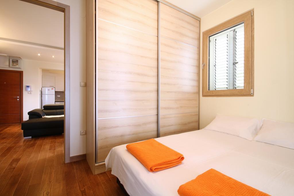 Apartments Dangubic Petrovac Екстер'єр фото