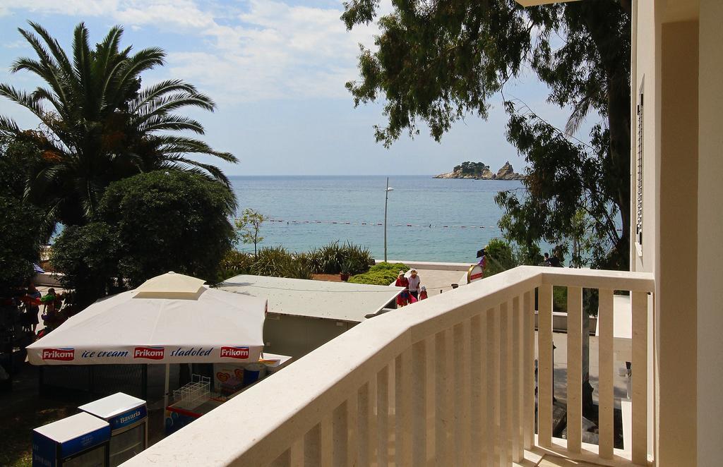 Apartments Dangubic Petrovac Екстер'єр фото
