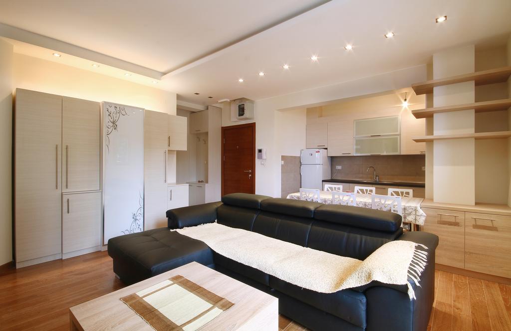Apartments Dangubic Petrovac Екстер'єр фото