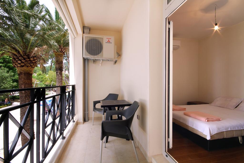Apartments Dangubic Petrovac Екстер'єр фото